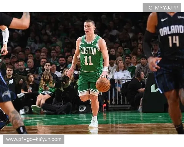 凯尔特人替补连续得分巩固领先优势