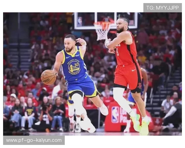 库里外线吸引防守，金州勇士内线受益